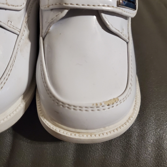 Shoes - Picture 4 of 4